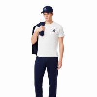 Pack Camiseta Lacoste Novak Djokovic Blanco y Gorra Marino  Oferta + Barato